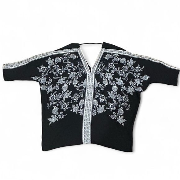 ROSE + OLIVE BLACK KIMONO - Picture 6 of 10